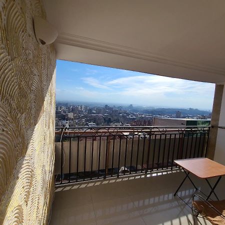 Flat With Balcony On Cascade Apartment Erevan Exterior foto